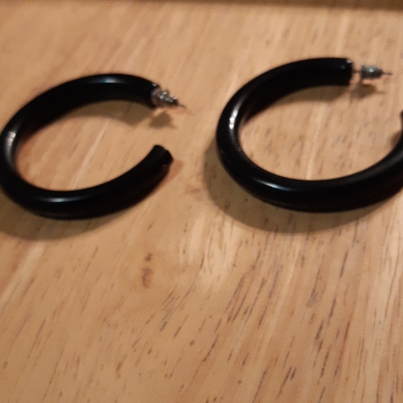 Earrings - Picture 2 of 3